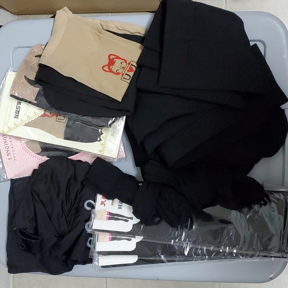 $1 bundle box (14 items) pantyhose socks